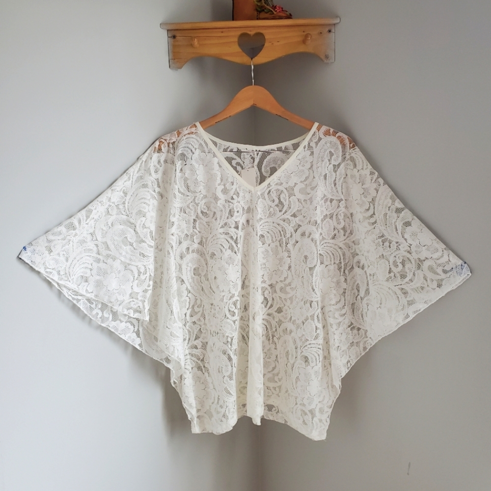 Floral Lace Design Flowy Top with Big Sleeves.